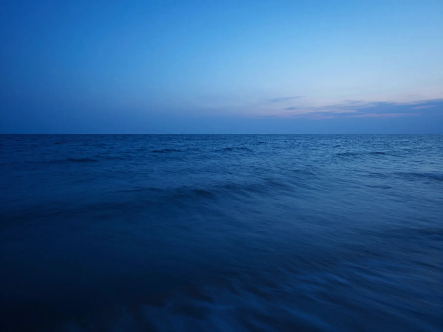 1 shoot during blue hour for naturally deep color