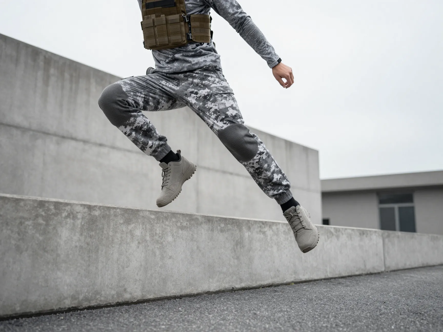 The urban and tactical training outfit