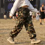 9 Y2K Camo Outfits for a Throwback Outdoor Festival Look