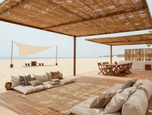 Read more about the article 9 Essentials For Throwing A Beach Party With The Perfect Aesthetic Vibe