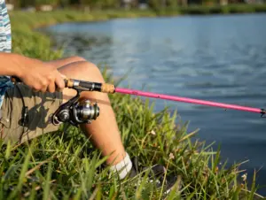 Read more about the article 8 Standout Pink Fishing Rod Options For Style And Performance On The Water
